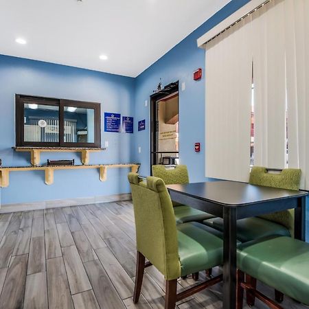 Scottish Inns & Suites Iah Airport-Beltway 8 Aldine Exteriér fotografie